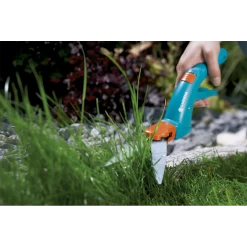 Classic Grasschaar, Draaibaar - Gardena -Groene Tuin Verkoop classic grasschaar draaibaar gardena 3 4