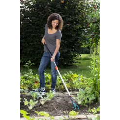 Combisysteem-telescoopsteel - 90-145cm - Gardena 11 Combisysteem-telescoopsteel - 90-145cm - Gardena -Groene Tuin Verkoop combisysteem telescoopsteel 90 145cm gardena 6 3