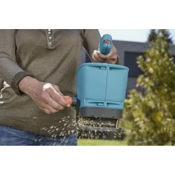 Handstrooier - M - Gardena 7 Handstrooier - M - Gardena -Groene Tuin Verkoop handstrooier m gardena 3 4